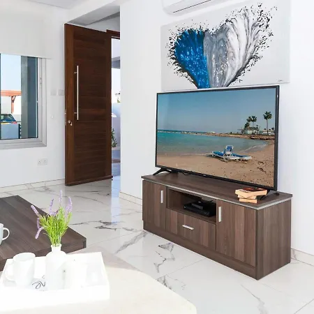 Villa Carmen By Interhome Paralimni
